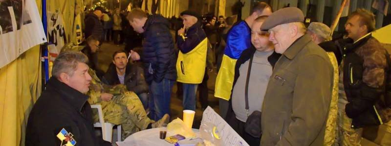 Палаточный городок в Киеве предложили распустить