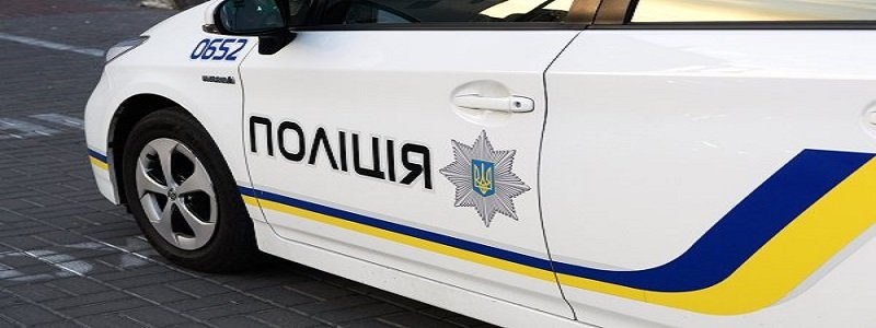 В Киеве патрульное авто сбило пьяного пешехода