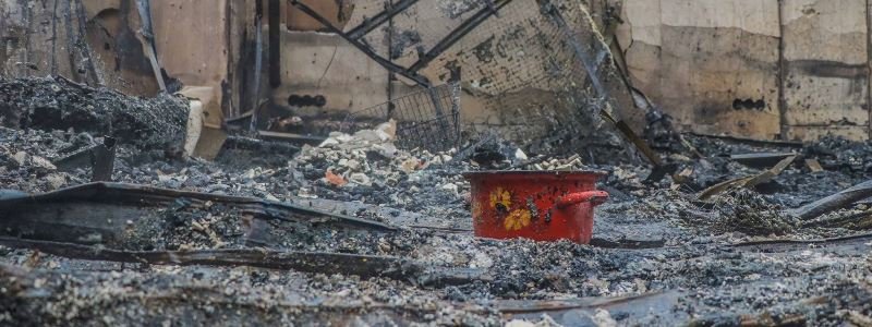 В Киеве сгорел дом, где жили переселенцы и добробаты: возможна связь пожара с Мосийчуком