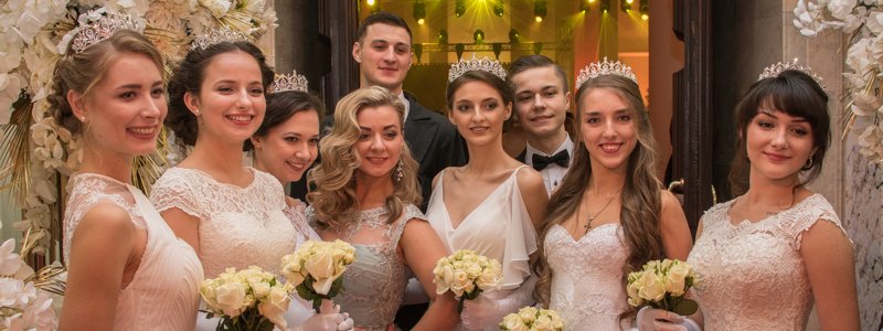 Вальс, смокинги и короли: в Киеве прошел Венский бал