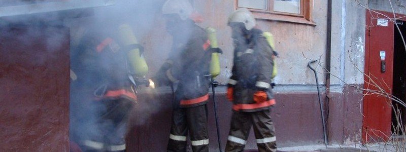 Пожар в Святошинском районе Киева: пострадавшего госпитализировали