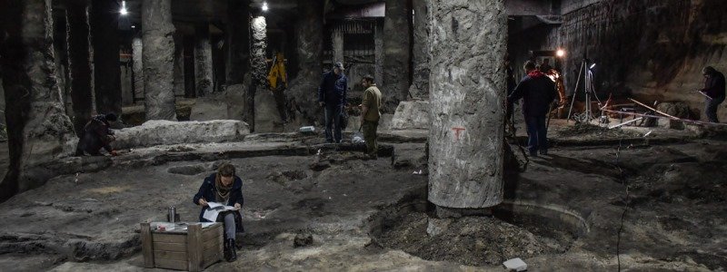 В конфликт археологов и строителей на Почтовой площади вмешались нардепы