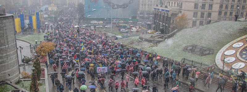 В Киеве прошел Марш возмущенных: Саакашвили планирует сделать переворот