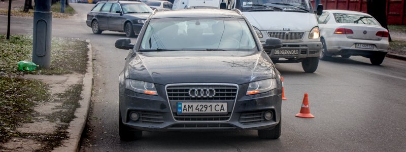 В Шевченковском районе Audi А6 сбила мужчину: подробности