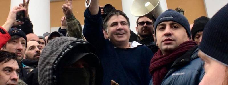 Сторонники Саакашвили вырвали политика "из лап" силовиков