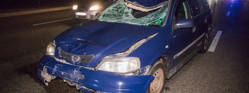 В Киеве на Окружной Opel на огромной скорости сбил человека: мужчина погиб на месте