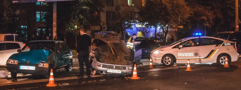 В Киеве пьяный водитель с наркотиками уходил от погони и разбил четыре машины
