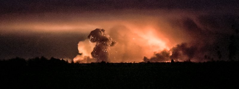 Появились уникальные кадры первых взрывов складов боеприпасов в Ичне