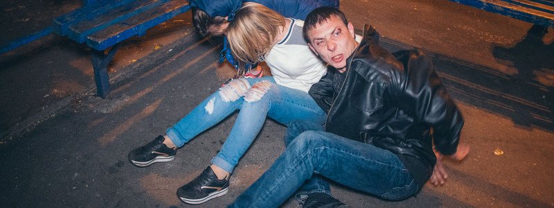 В Киеве при задержании грабители оказали сопротивление и пытались разбить авто полиции