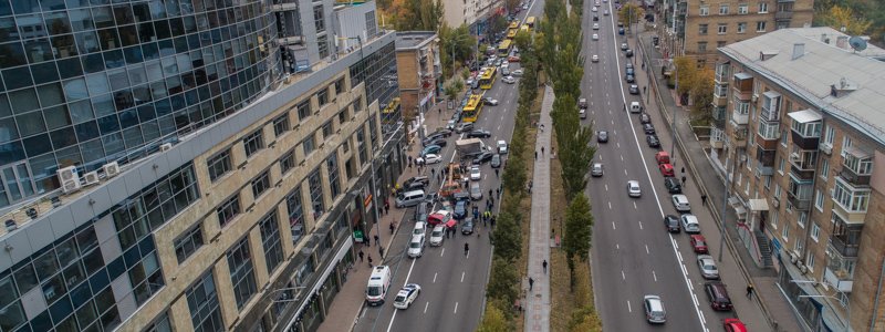 Масштабная авария из 18 автомобилей в Киеве на Печерске: фото и видео с высоты