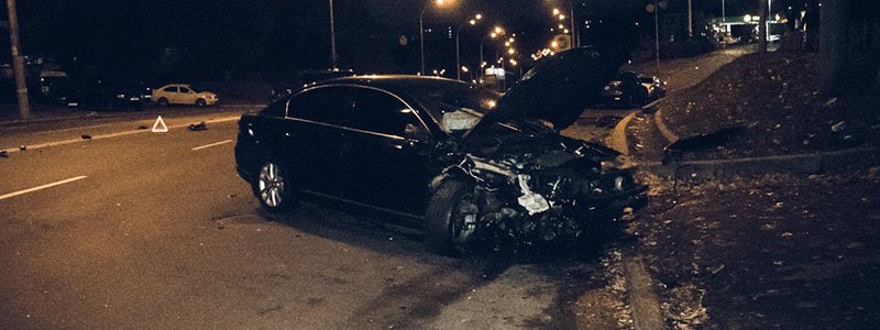 В Киеве на Соломенке столкнулись пять автомобилей: пьяный раллийный гонщик устроил разборки с полицией