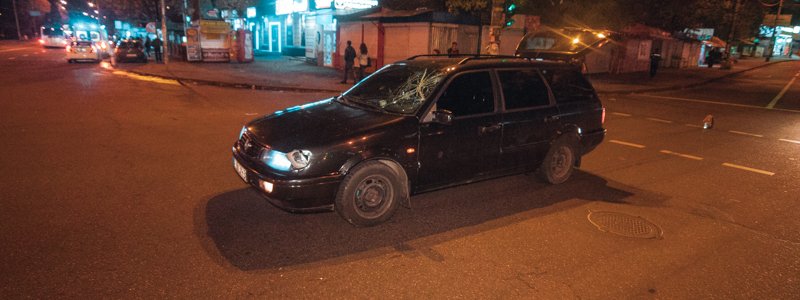 В Киеве на проспекте Правды Volkswagen сбил 16-летнюю девочку