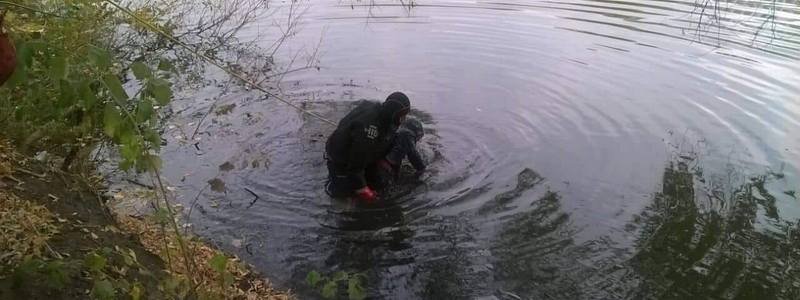 В Киеве женщина утопила своих двоих детей в озере
