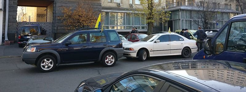 «Евробляхеры» заблокировали центр Киева: что сейчас происходит под ВР