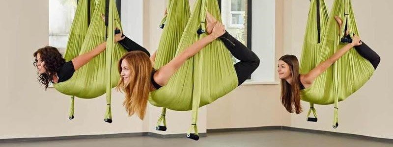 Fly yoga в Киеве: где полетать на гамаке и как с его помощью «задержать молодость»