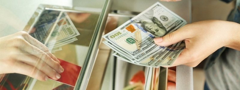 Как распознать фальшивые деньги в обменном пункте и что делать, если получили подделку