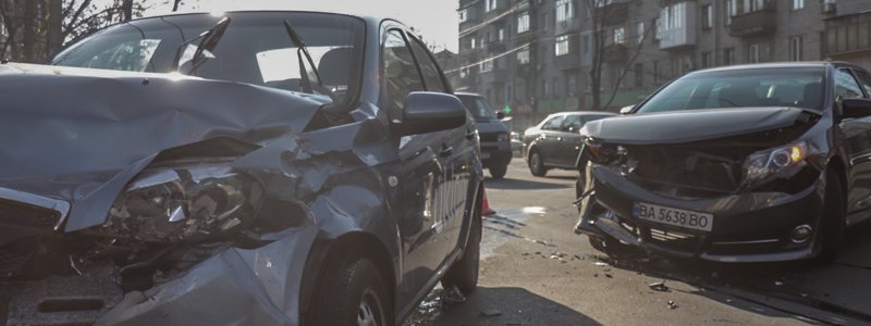 В Киеве не разминулись Toyota и Uklon: пострадал ребенок