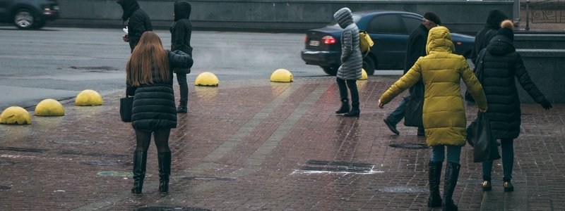 Гололед в Киеве: как не упасть на обледенелых тротуарах