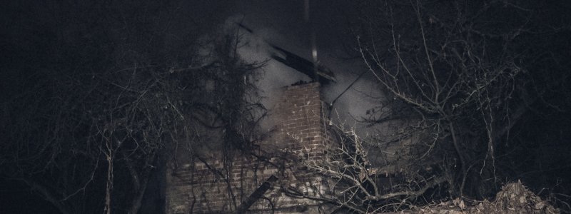 В Киеве на Русановских садах сгорел дом ромов