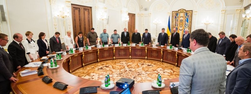 В Киеве проходит срочное заседание СНБО из-за событий на Азовском море: онлайн