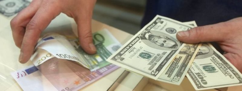 Курс доллара и евро: как повлияло военное положение на валюту
