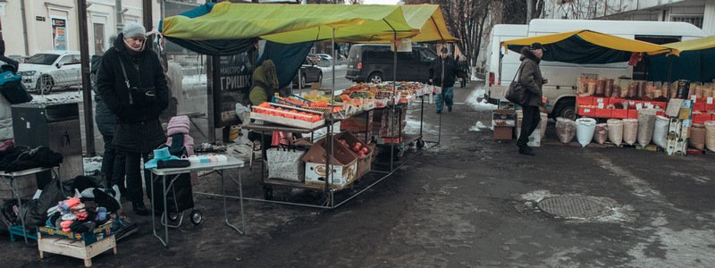 "Захрипел и упал": в Киеве возле метро "Арсенальная" умер мужчина