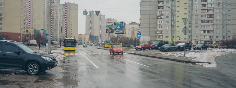 В Киеве на Троещине отремонтируют дорогу за 176 миллионов: как выглядит сейчас