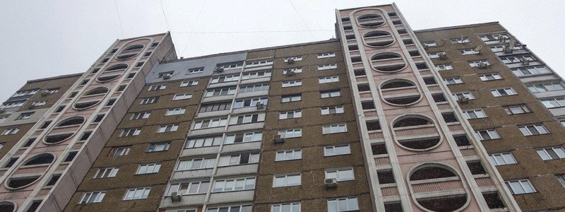В Киеве пропавший 28-летний мужчина выпрыгнул с 14 этажа