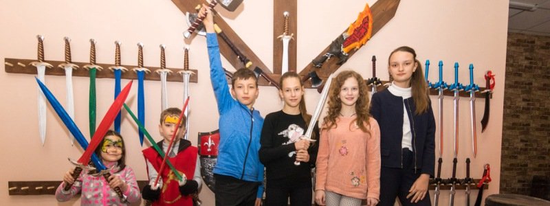 Куда отвести ребенка на зимних каникулах: в Киеве открылся новый квест «Замок Дракона»