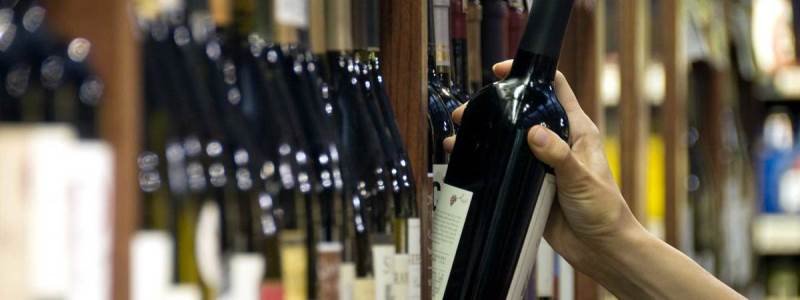 Как выбрать хорошее вино: самые популярные сорта, которые нужно попробовать