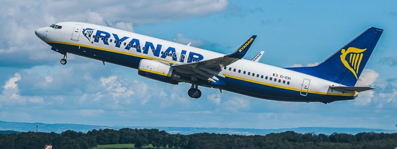 Ryanair изменил правила перевозки ручной клади: сколько придется доплачивать