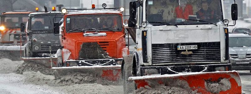 Куда обращаться в Киеве, если возле дома не чистят снег
