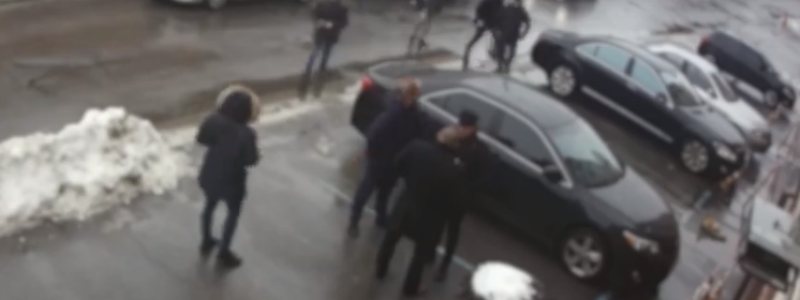Стало известно, кто напал на DZIDZIO в Киеве: видео избиения артиста