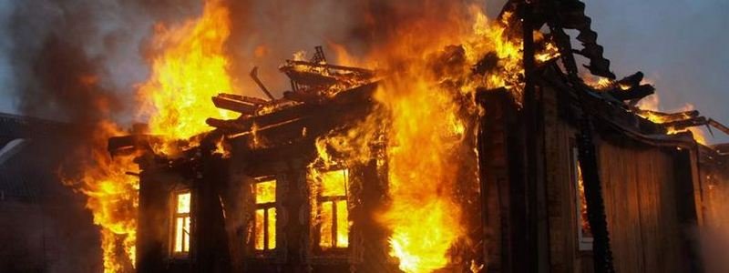 Под Киевом 23-летний парень заживо сгорел в доме