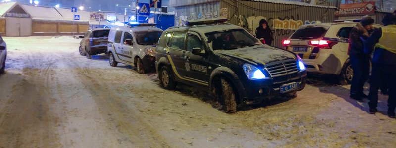 В Киеве полицейские с погоней по "встречке" ловили серийного вора