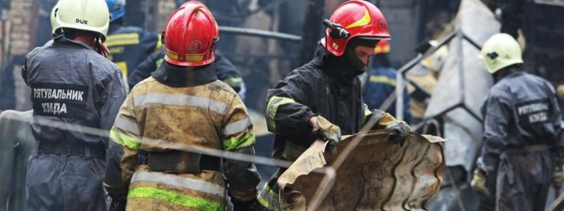 В Киеве горела двухэтажная баня: подробности