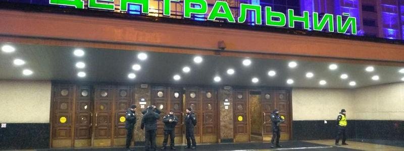 В Киеве сообщили о минировании электрички и террористе в поезде