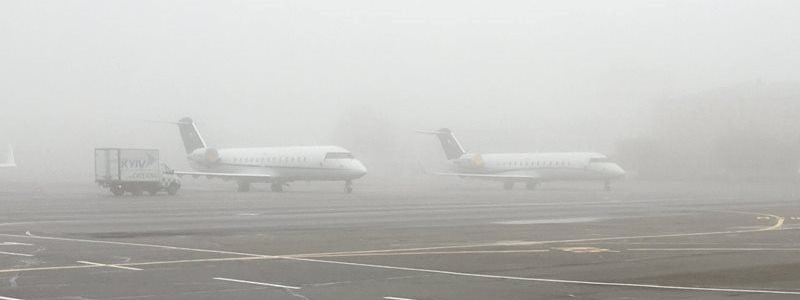 Из-за сильного тумана в аэропорту "Киев" задерживают и отменяют рейсы: какая ситуация сейчас