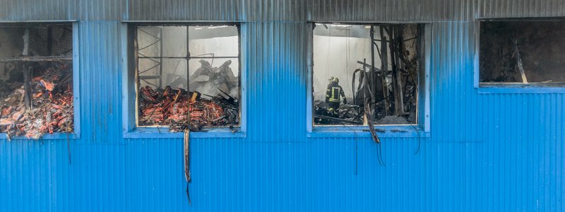 В Киеве потушили пожар на складах возле "Дарынка": что там сейчас
