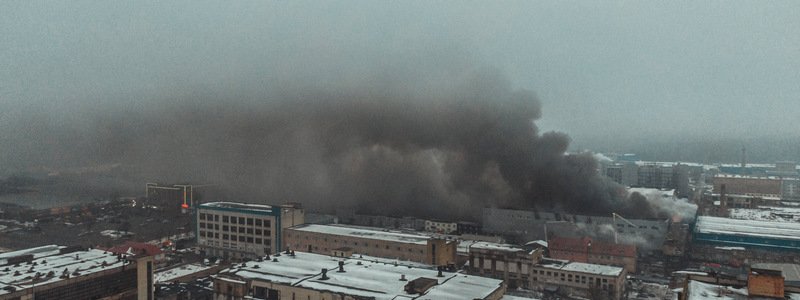 Масштабный пожар возле "Дарынка" в Киеве: по чьей вине загорелись склады
