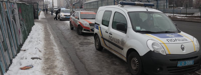 В Киеве под Индустриальным мостом обнаружили труп мужчины