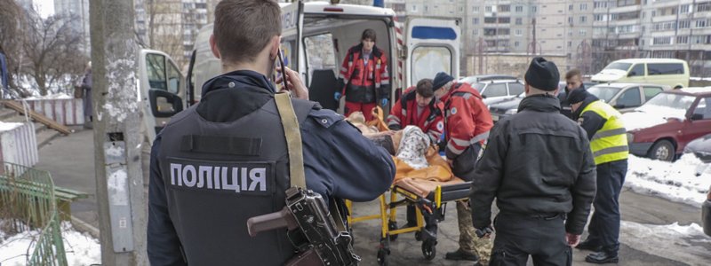 В Киеве на Троещине мужчину пырнули ножом в грудь