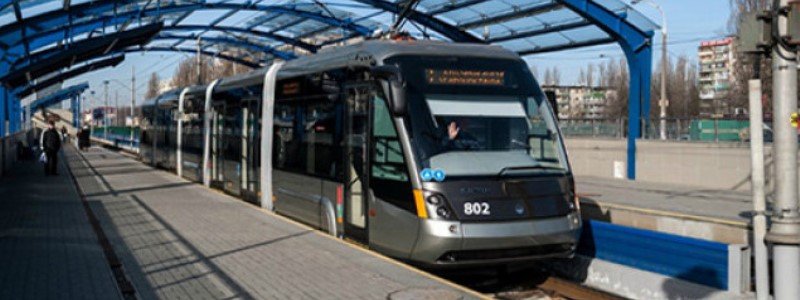 В Киеве не ездит скоростной трамвай: что случилось