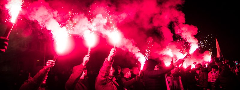 Дым, файера и угрозы Авакову: в Киеве прошел марш националистов "Вставай, Бандера"