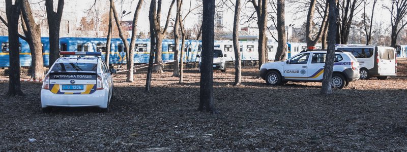 В Киеве на Черниговской голую женщину нашли мертвой в канаве