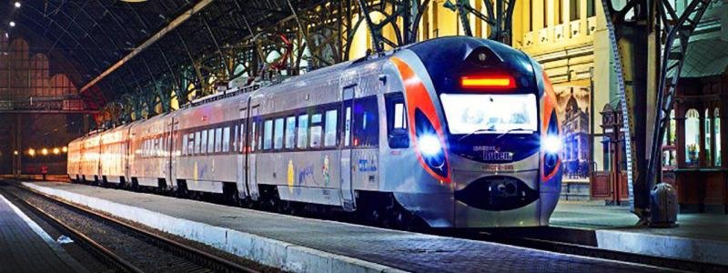 "Укрзалізниця" назначила дополнительные поезда: подробности