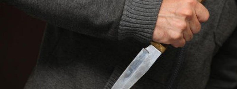 В Киеве пьяный полицейский порезал ножом патрульного
