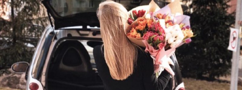 Жительницы Киева похвастались своими подарками на 8 марта: ТОП фото в Instagram