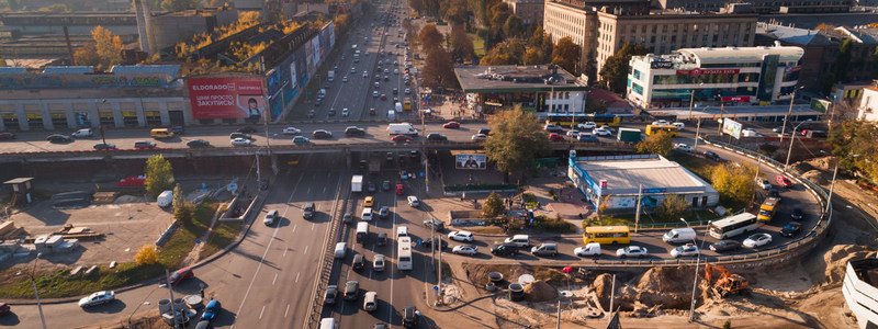 В Киеве закрывают на ремонт Шулявский мост: схема движения автобусов и троллейбусов