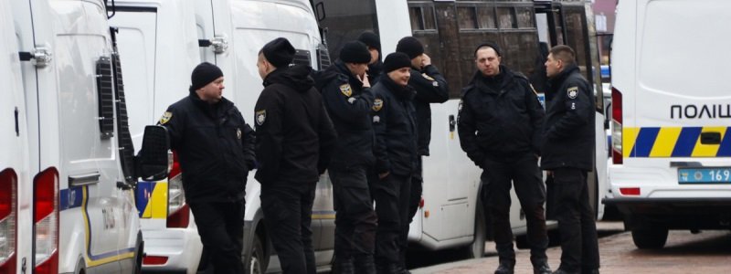 В Киеве во время «Народной встречи» Порошенко полиция задержала двоих человек